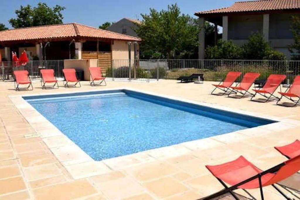 Le Soleil D Eugenie Appartement Dans Residence Avec Piscine Commune Pres De Carcassonne Olonzac Exterior photo